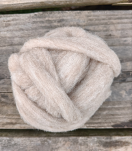 Load image into Gallery viewer, Shetland Lambswool - Sliver
