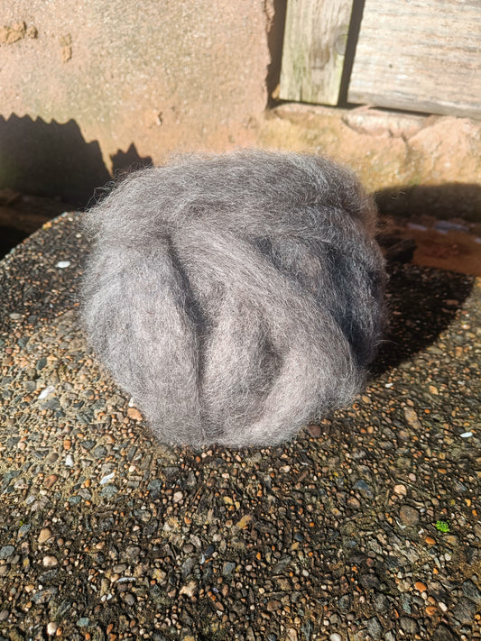 Leicester Longwool cross Shetland Wool - Grey Sliver