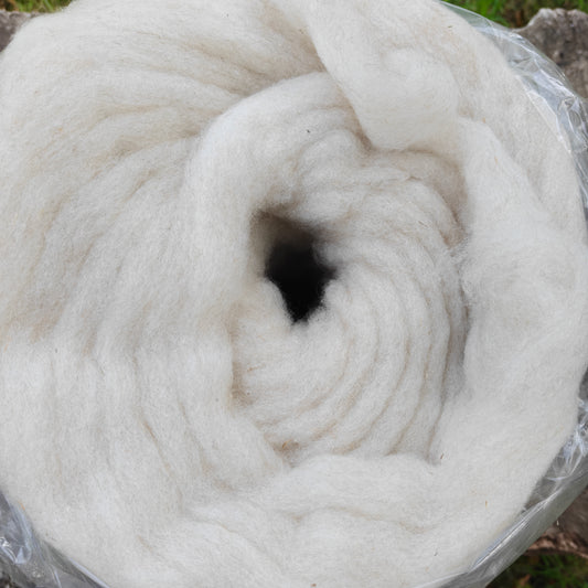 Icelandic Shetland Lambswool Sliver from Clive and Hank