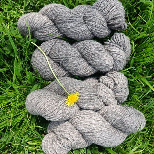 Shetland Wool Yarn from Yeva, Gertrude and Vita